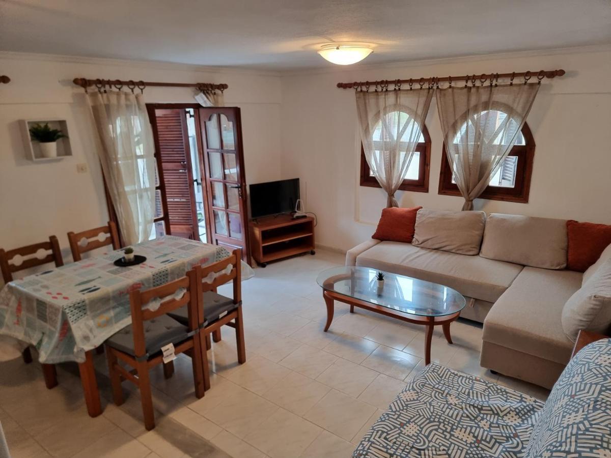 Lucas4 Flogita Apartment 외부 사진